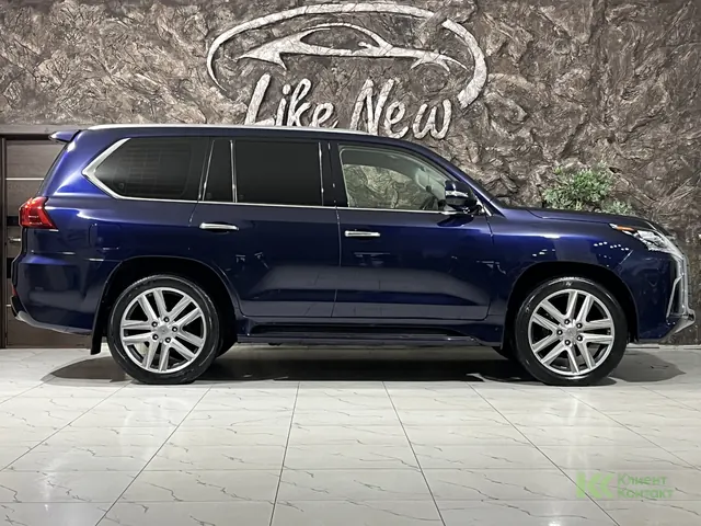 Lexus LX (2016)