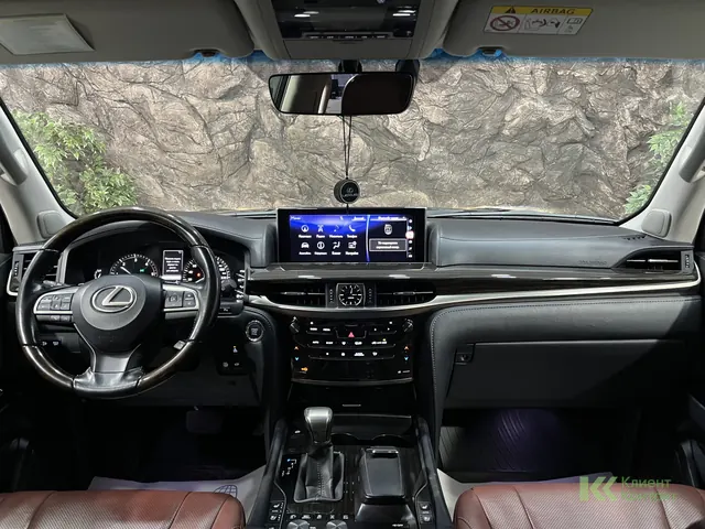 Lexus LX (2016)