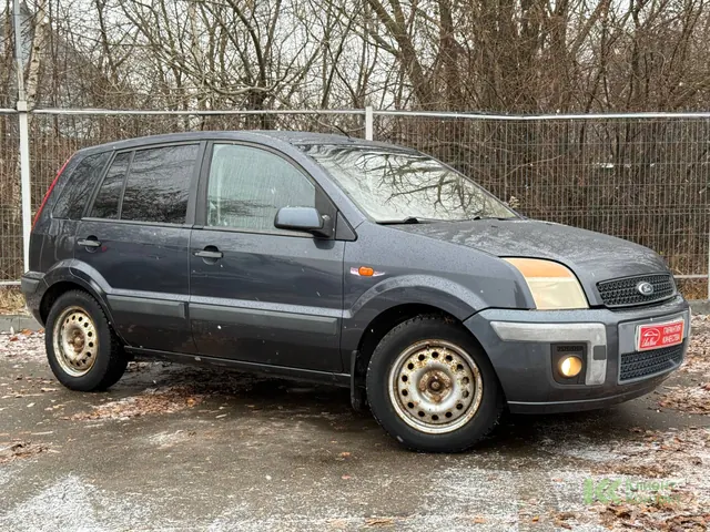 Ford Fusion (2006)