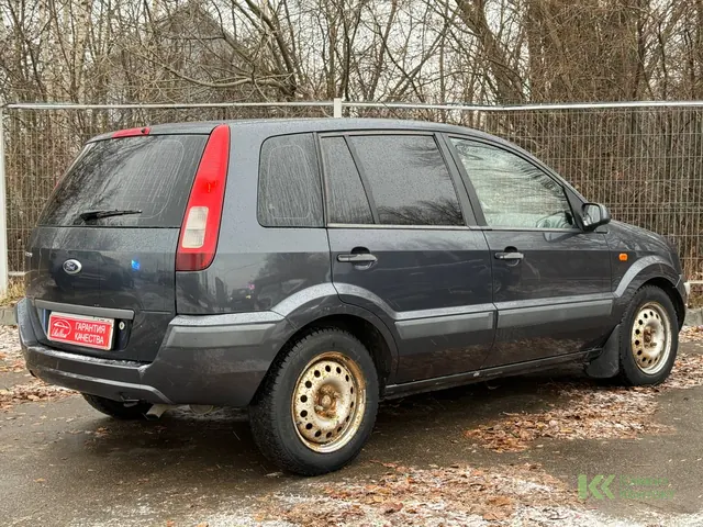 Ford Fusion (2006)