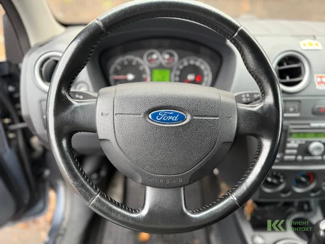 Ford Fusion (2006)