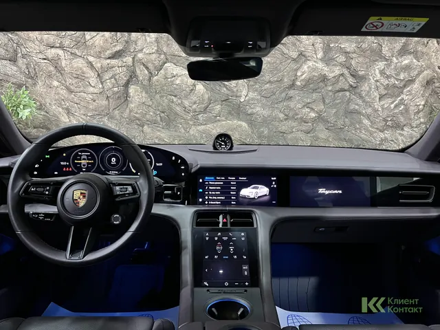 Porsche Taycan (2021)