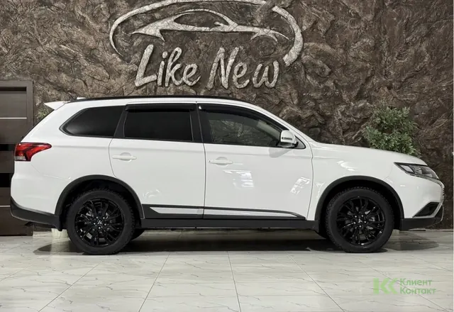 Mitsubishi Outlander (2022)